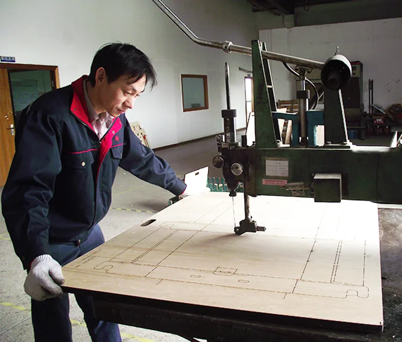 Yitai Die Making Automatic Flat Jig Saw Machine for Wood Making